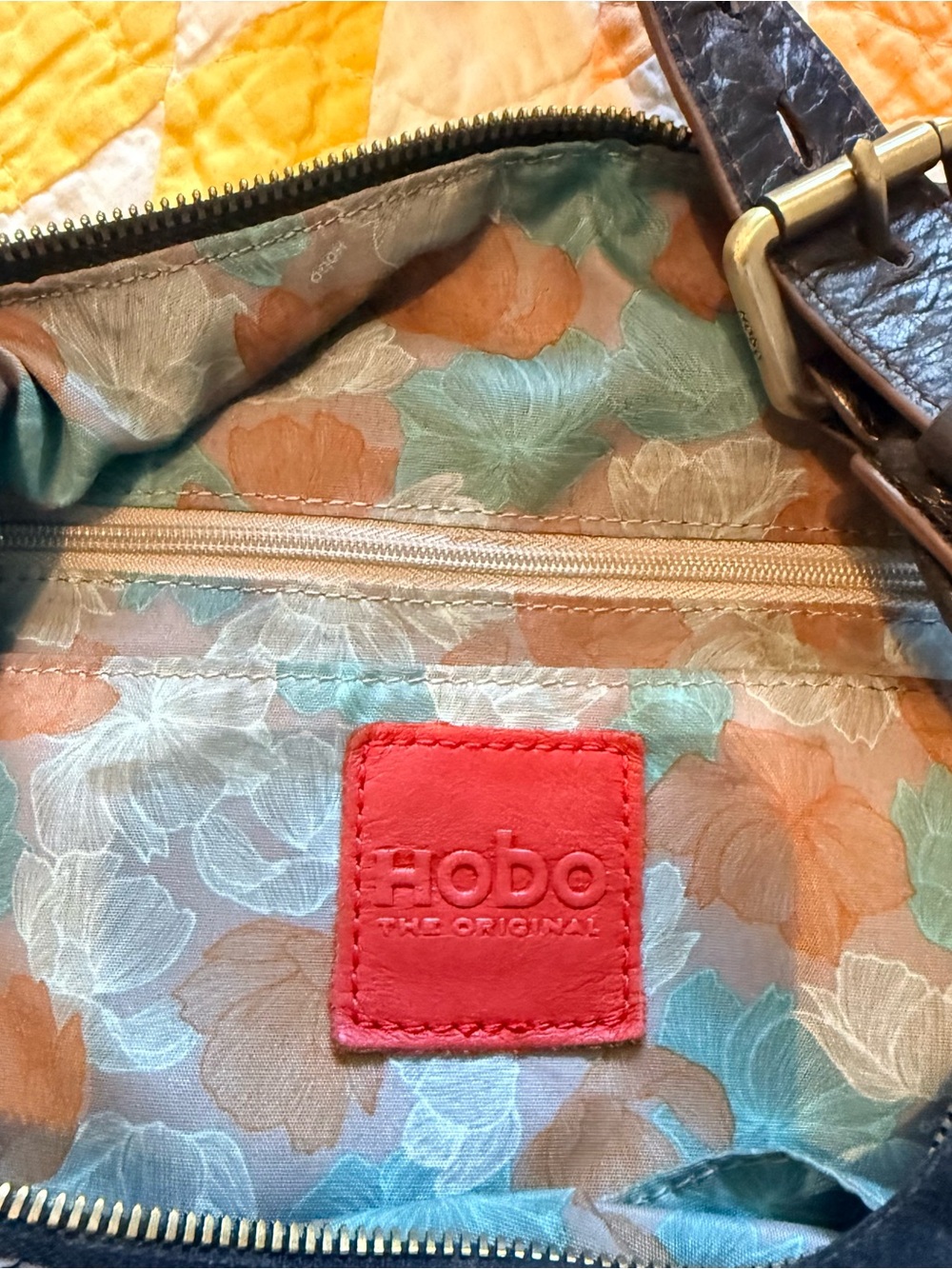 Hobo "The Original" Black Leather Shoulder Bag - Picture 2 of 12